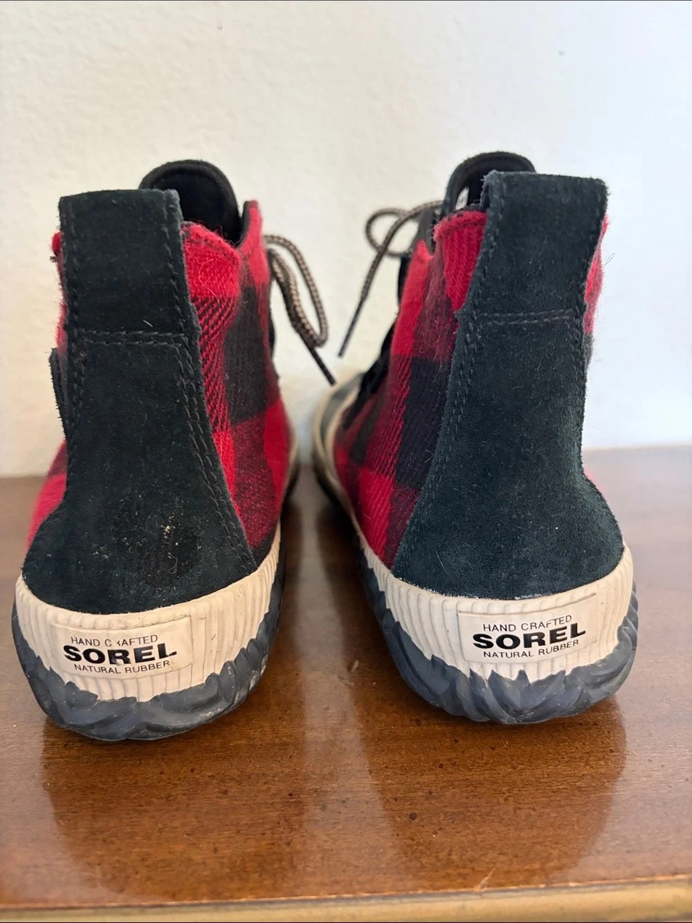 Sorel Out N About Red and Black Buffalo Plaid Lace-Up Waterproof Duck Booties 9